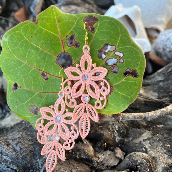 NWT Handmade Embroidered Lace CUSTOM Chandelier Earrings - Picture 1 of 4